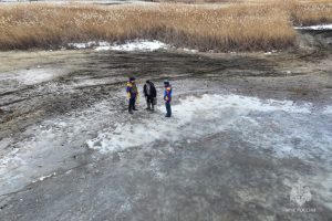 Курянина, который спас провалившихся под лёд парней, представят к награде