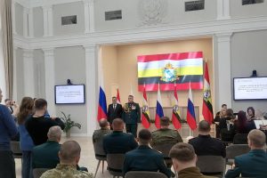 Александр Хинштейн вручил первые медали «За вклад в освобождение Курской земли»