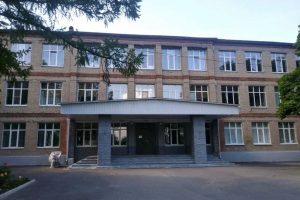 В курской школе ученик ударил ножом одноклассника на уроке