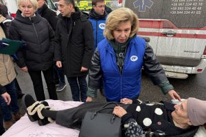 Жители Курской области воссоединились с родными на границе Белоруссии и Украины