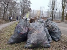 В Курске провели субботник на КЗТЗ