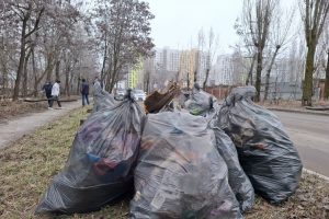 В Курске провели субботник на КЗТЗ