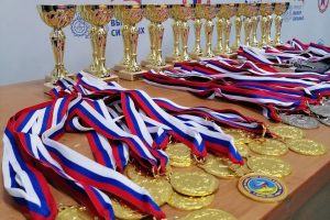 В  Курске проходит турнир по самбо памяти Виктора Данилина