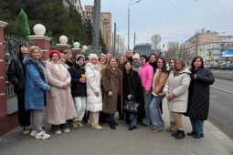 Ида Галич встретилась с волонтёрами «Домика добрых дел» из Курской области