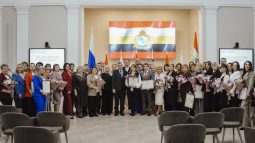 Александр Хинштейн вручил курским медикам госнаграды