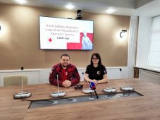 Волонтёры Российского Красного Креста помогли отыскать родных трём тысячам курян