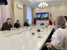 Губернатор Курской области встретился с мечтателями «Ёлки желаний»