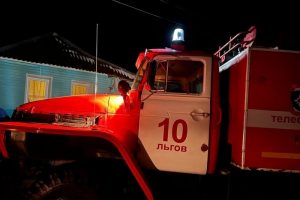 В Курской области спасли человека из горящего дома