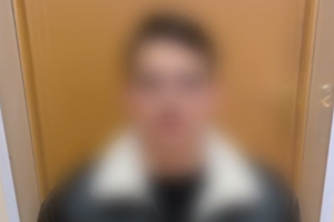 Полиция задержала парня, разбившего остановку в Курске на Хрущёва