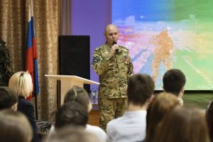 Боец, поэт, волонтёр