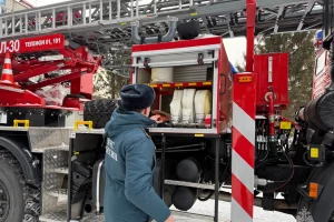 Автопарк курских спасателей пополнился новой автолестницей