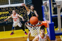 Курские «Русичи» обыграли «Десну»