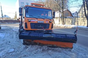 В Курске расчистили от снега улицы Ломакина и Карла Маркса