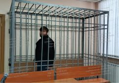 Курянин на остановке откусил ухо оппоненту