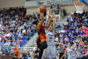 Курское «Динамо» нанесло первое в этом сезоне поражение УГМК