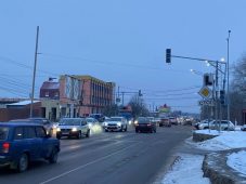 В Курске неработающий светофор стал причиной утренней пробки на КЗТЗ