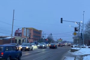 В Курске неработающий светофор стал причиной утренней пробки на КЗТЗ