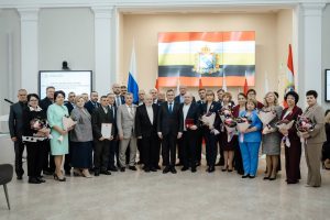 Губернатор наградил работавших в экстремальных условиях курян