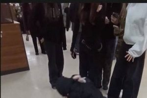 В курском торговом центре подрались две девочки