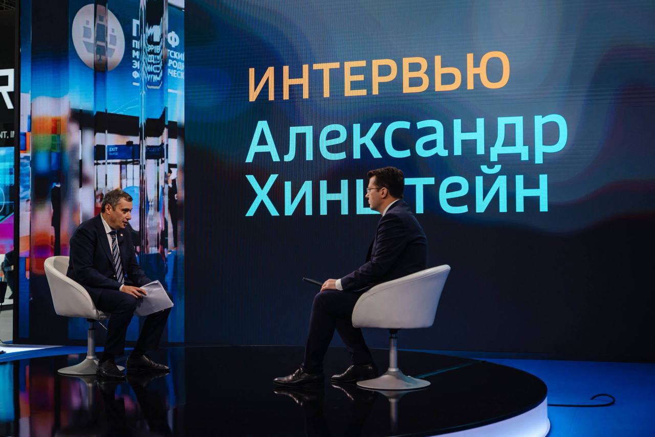 Александр Хинштейн поздравил журналистов с Днём российской печати