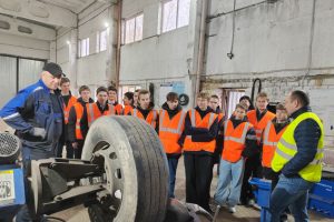 Школьников и студентов Курской области включат в проект по выбору профессии и трудоустройству