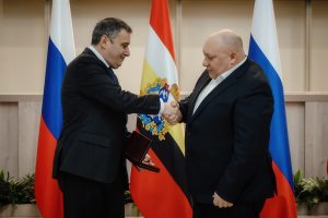 Губернатор наградил работавших в экстремальных условиях курян