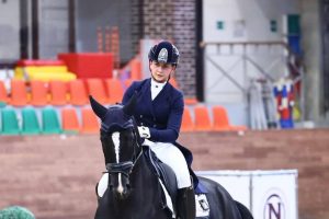 Спортсменка из Курской области завоевала медаль первого турнира сезона по выездке