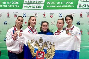 Александр Хинштейн поздравил курских рапиристок с победами на кадетском Кубке мира