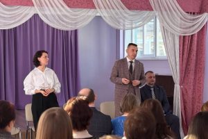 Александр Хинштейн прокомментировал ситуацию с закрытием прогимназии «Радуга» в Курске