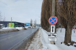 Курянам напомнили о запрете парковки в неположенных местах