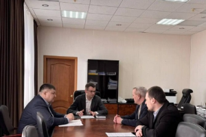 В Курске ищут решение проблемы парковки большегрузов во дворах