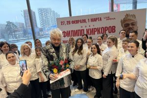 Курянка создала десерты для Филиппа Киркорова