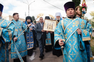 Губернатор поздравил курян с днём Курской Коренной иконы Божией матери «Знамение»