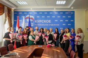 В Курске мэр встретился с подписчицами и обсудил с ними городские вопросы