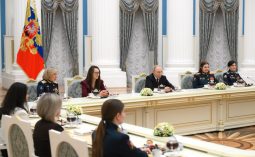 Президенту представили документальный фильм «Женщины-герои: Курск»