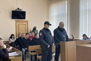 Алексей Смирнов отказался давать показания в курском суде без адвоката