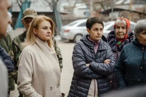 Светлана Дроздова проинспектировала восстановление многоквартирного дома в курском Льгове