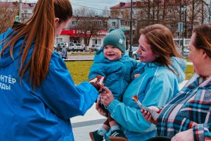 В Курске началась акция «Георгиевская ленточка»