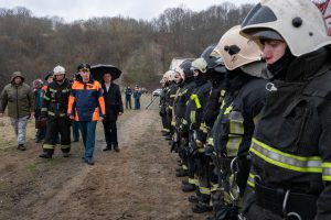 Учения идут