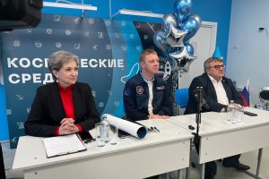 Курские школьники встретились с космонавтом Александром Горбуновым