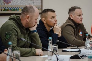 Замминистра цифрового развития России подписал контракт с бригадой «БАРС-Курск»