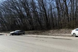 В Курске при столкновении двух автомобилей пострадали оба водителя