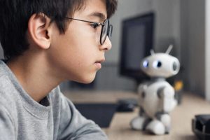 Карьера в ИИ-эпоху: «Ростелеком Лицей» запустил более 20 онлайн-курсов по цифровым специальностям