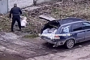 В Курске проверяют факт сброса отходов на территории гаражного кооператива