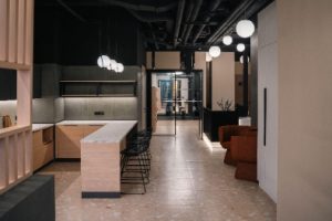 Впервые в Курске: каким будет соседский центр с музыкой на виниле и пулом в парковом квартале «Чувства» от «Мармакс»