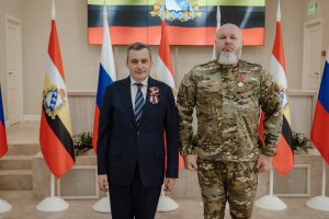 Губернатор вручил государственные и региональные награды отличившимся при освобождении Курской области