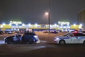 Парковка или тусовка?