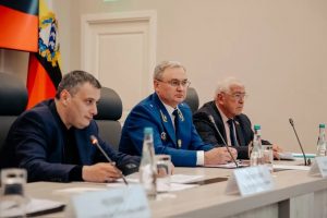 Губернатор Курской области провёл заседание по вопросам жителей приграничья
