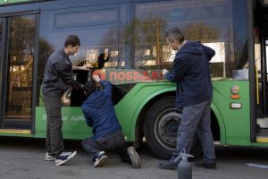 В Курске начали украшать общественный транспорт к Дню Победы