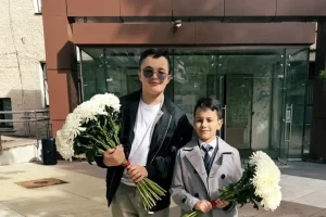 Александр Хинштейн поздравил курских школьников с завершением учебного года